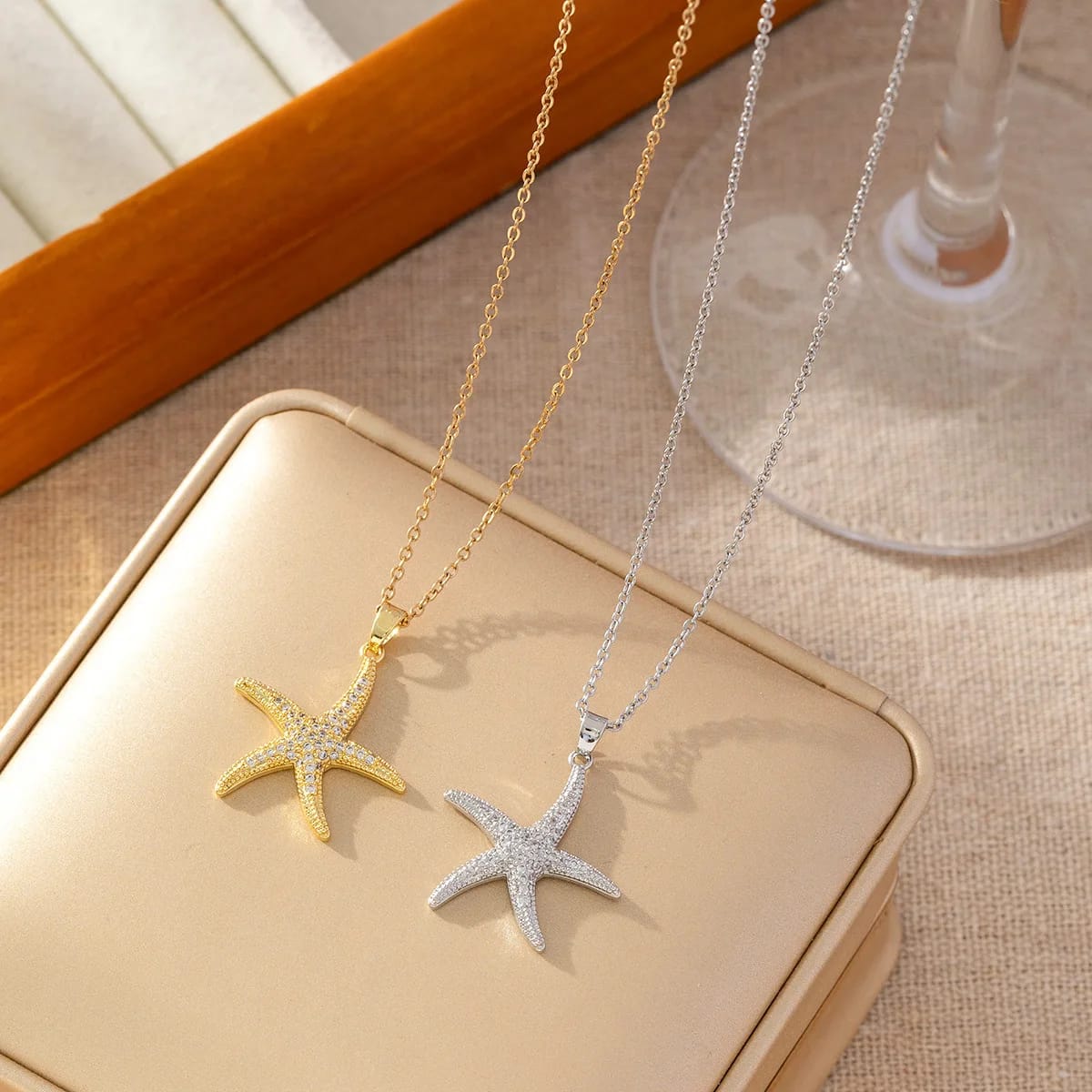 Elegant Starfish Crystal Necklace – Premium Gold & Silver Pendant for Women