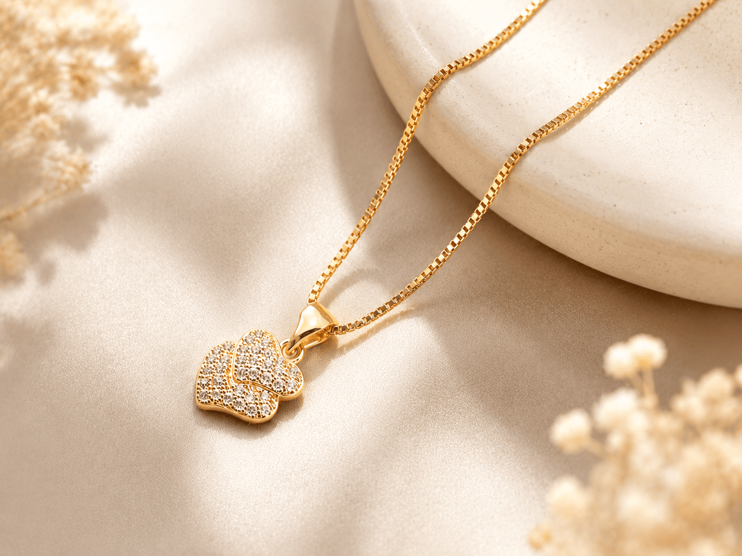 Luxury Clover Pendant Necklace | Gold Plated Crystal Necklace Pakistan