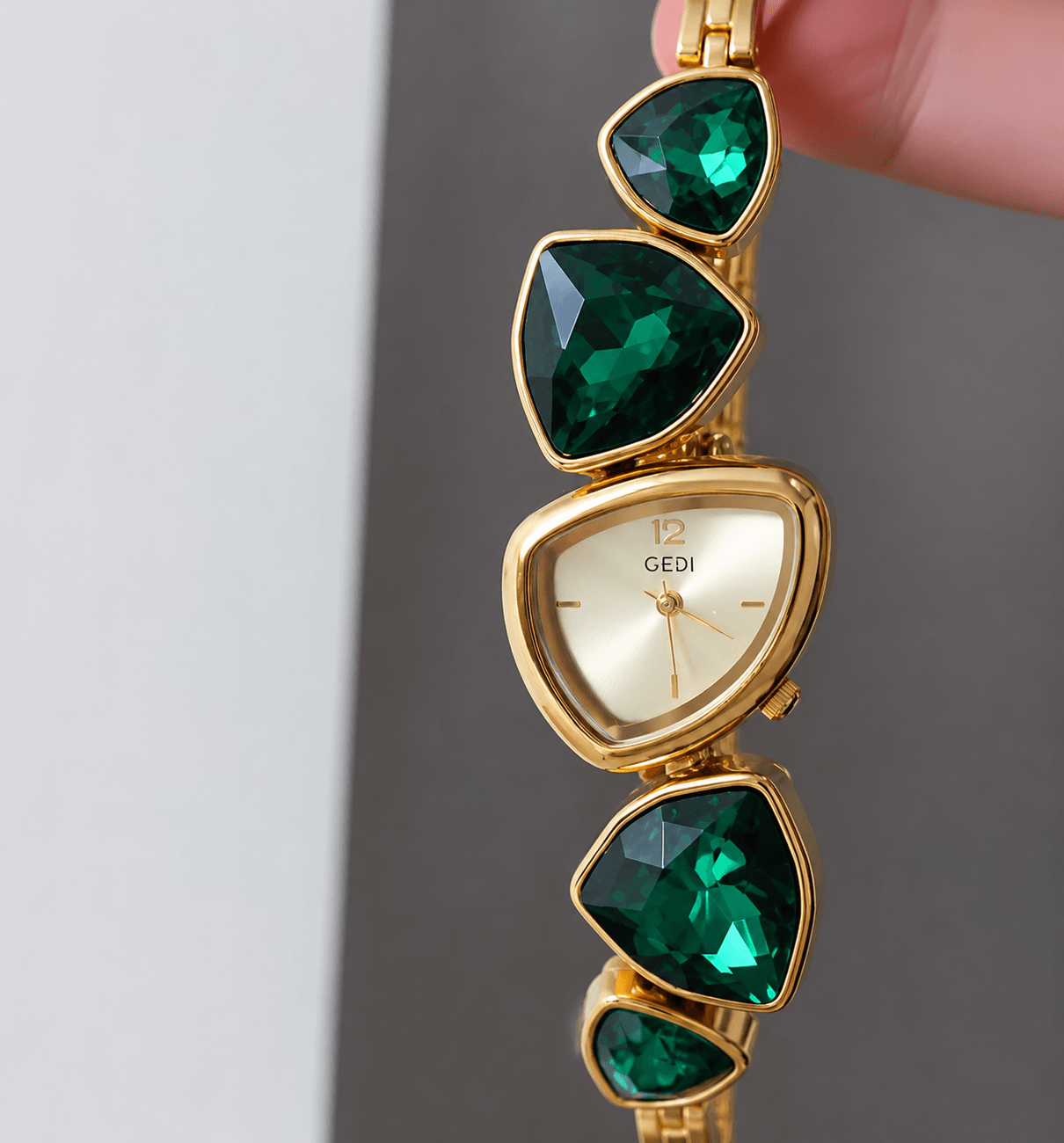Emerald Crystal Bracelet Watch for Women – Luxury Gold Quartz Watch